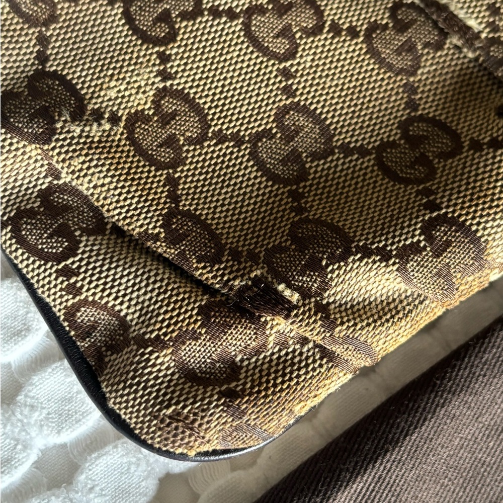 Gucci Brown Monogram Canvas Wristlet Clutch with Gold Hardware - Picture 3 of 9